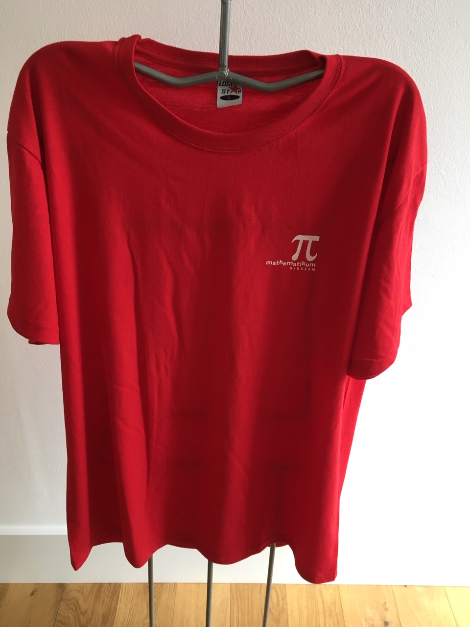 Pi Shirt rot